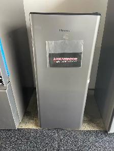 NEW 20" Hisense 6.3 Cu.Ft Large Compact Fridge (Stainless Steel) - Photo 2