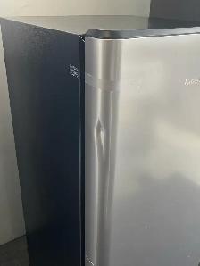 NEW 20" Hisense 6.3 Cu.Ft Large Compact Fridge (Stainless Steel) - Photo 7