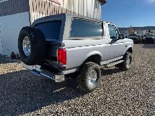 1994 Ford Bronco XLT - Photo 4