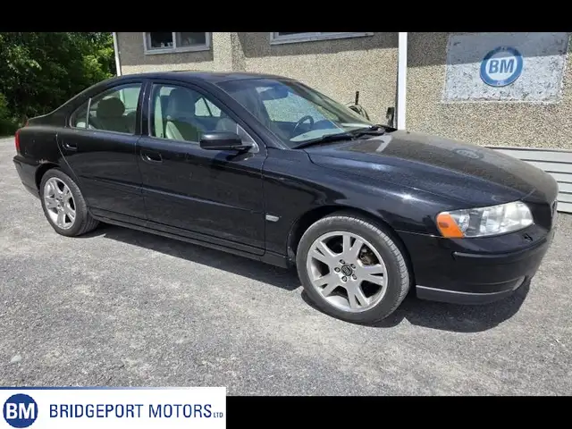 2005 Volvo S60 BEING SOLD AS IS - RUNS GREAT - COLD A/C