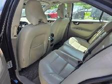 2005 Volvo S60 BEING SOLD AS IS - RUNS GREAT - COLD A/C - Photo 5