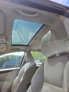 2005 Volvo S60 BEING SOLD AS IS - RUNS GREAT - COLD A/C - Photo 8