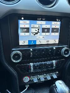 2017 Ford Mustang EcoBoost Premium Convertible low KMs - Photo 6