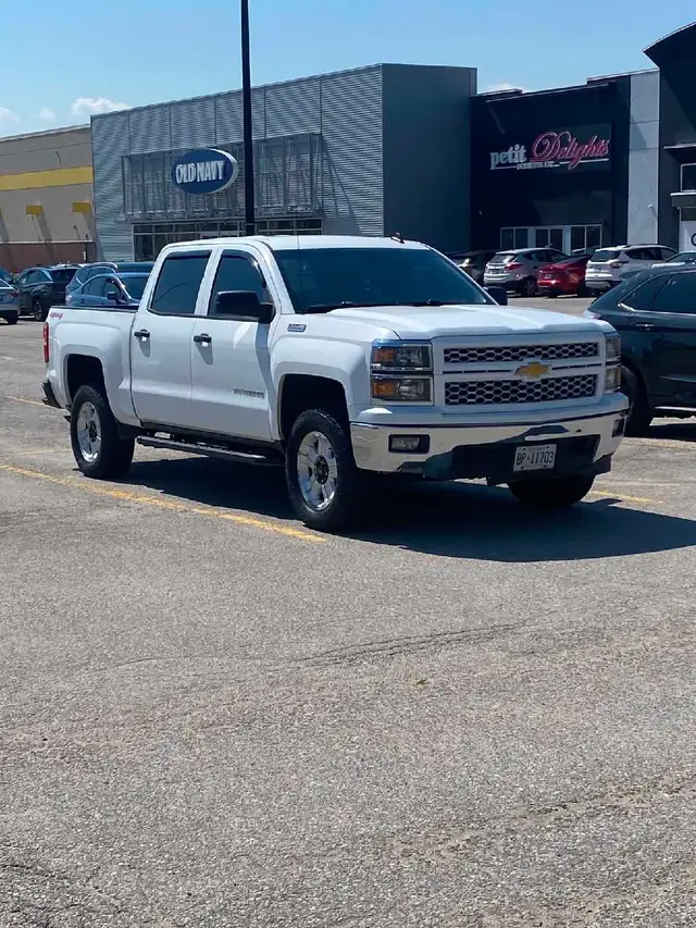 2014 Chevy Silverado 4x4 MUST GO ASAP