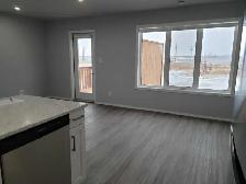 3 bedroom townhouse with garage for rent URGENT - Photo 3