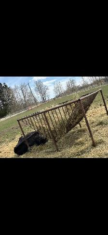 live stock feeder