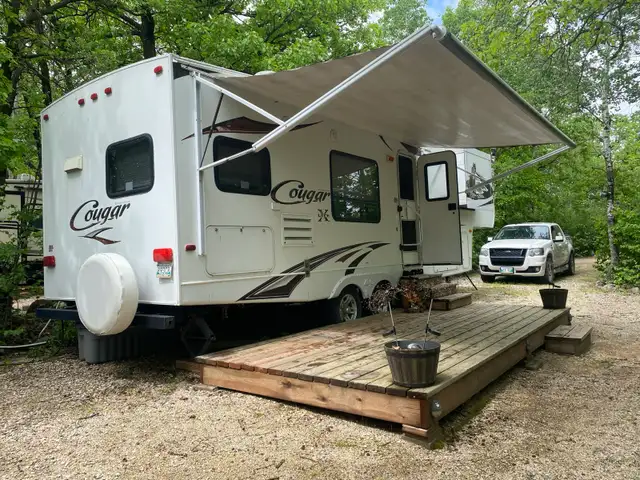 2011 Cougar Fifth Wheel on Site 48 at Sunset Oaks campground