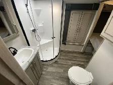 2023 Keystone Avalanche 352BH – Priced Below Cost - Photo 19