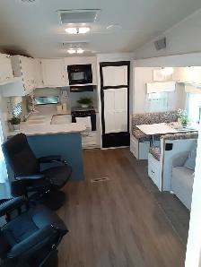 2007 Crossroads Cruiser Fifth Wheel with Full  Seasonal Camping - Photo 10