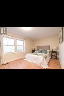Beautiful 2 storey home for rent - Photo 4