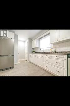 Beautiful 2 storey home for rent - Photo 7