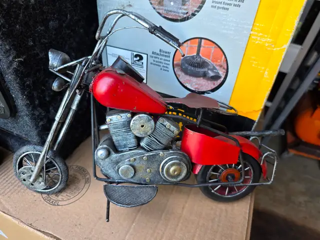 Harley Davidson Collectable Motorcycle Display Older Style Bike1