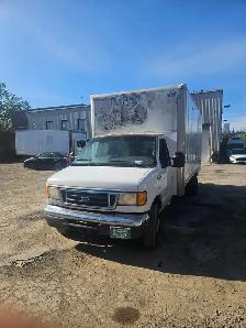 Cube Truck FORD E450 2006