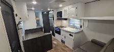 2023 26' KEYSTONE-PRO 4 SEASON R 32-HEATED TANKS-SOLAR PACK-BUNK - Photo 10
