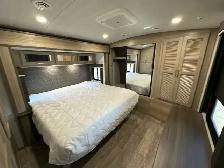 2025 Outback 328RL COUPLES UNIT, LUXURY, SPACIOUS - Photo 35