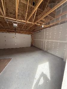 Townhome for Rent in Baysprings Terr SW, Airdrie Alberta - Photo 11