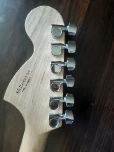 FENDER ELECTRIC GUITAR - Photo 5