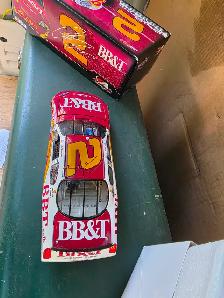 2007 Clint Bowyer #2 BB&T Chevy Monte Carlo Limited Edition #07 - Photo 2