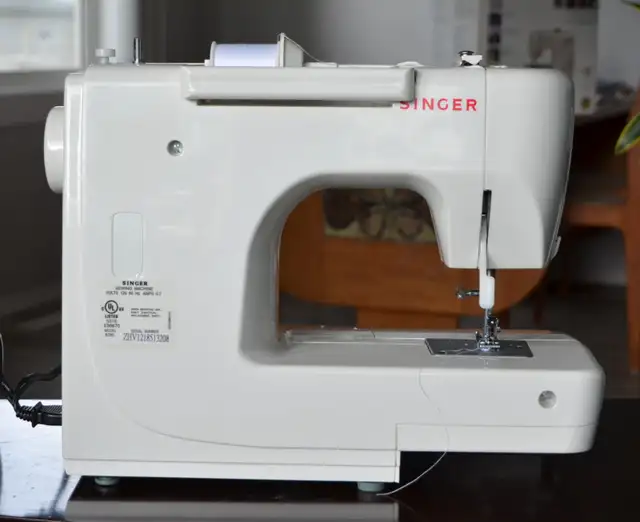 Singer Prelude 8280 Sewing Machine