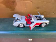 Braccio & Götz 1/18 Chevrolet Corvette 1957 Delphin Motiv Hand