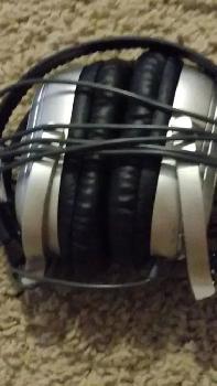 Philips SBC HN110 Noise Cancelling Headphones - Photo 3
