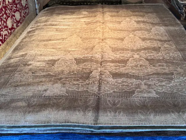 SALE: SILK AND WOOL RUGS 4x6ft-9X12ft at Caspian Rugs Centre!