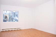 GRAND 4 ½  975PI2,ENTIÈREMENT RÉNOVÉ,1435$ TOUT INCLUS!JUILLET - Photo 8