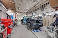 Garage de carrosserie et peinture avec bâtisse Lanaudière - Photo 6