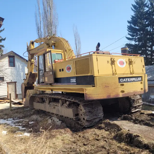 Dump Truck Hauling Services Calgary & Surroundings