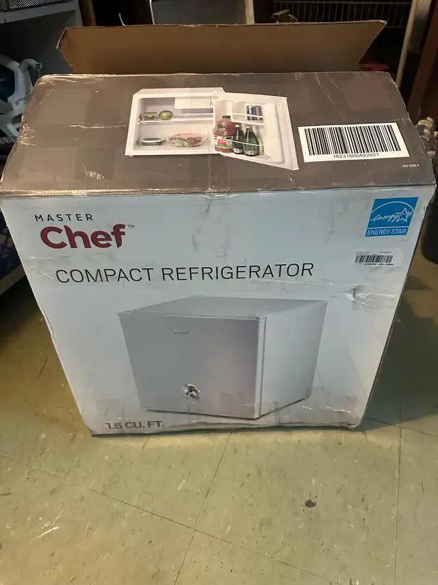 Master Chef Compact Refrigerator