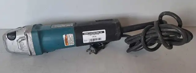 5' Makita Grinder 9565CV (32175789)