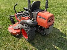 2020 Kubota ZD1211 zero turn mower 72" hydraulic commercial - Photo 2