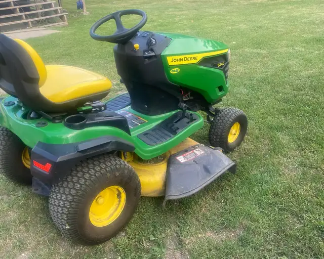John Deere S240 mower for sale