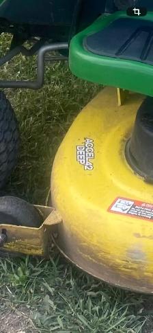 John Deere S240 mower for sale - Photo 4