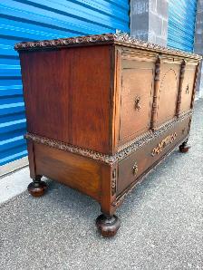 Beautiful Large Trunk - Photo 2