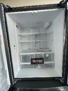 NEW 33" GE Counter Depth Fridge -Water & Ice Dispenser Stainless - Photo 4