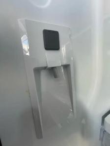 NEW 33" GE Counter Depth Fridge -Water & Ice Dispenser Stainless - Photo 6