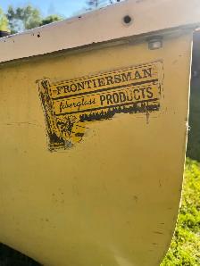 16 ft ‘Frontiersman’ flat-back fiberglass canoe - Photo 3