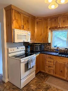 Lovely Bungalow in Hinton Alberta - Photo 3