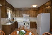 Fully Furnished 3 Bed House For Rent in Drayton Valley - Photo 3