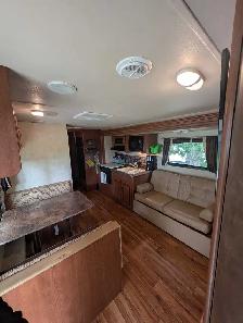 2015 Wildwood 1/2 ton towable trailer - Photo 7