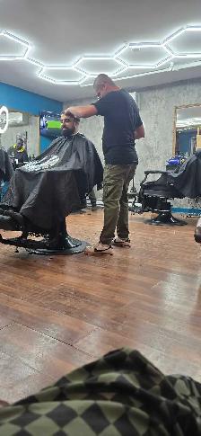 Barbers needed - Photo 5