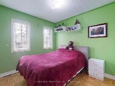 Large 3 bedroom detached home with finished basement for rent - Photo 6