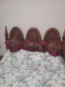 QUEEN SIZE BED- MATRESS  AND BOX SPRING WITH FRAME ON WHEELS - Photo 2