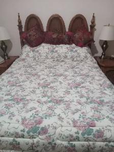 QUEEN SIZE BED- MATRESS  AND BOX SPRING WITH FRAME ON WHEELS - Photo 4