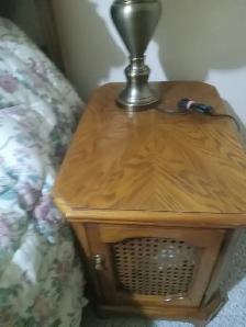 QUEEN SIZE BED- MATRESS  AND BOX SPRING WITH FRAME ON WHEELS - Photo 6