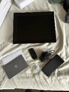 Brand New  15-inch Nixplay Smart Photo Frame (Black) - Photo 7
