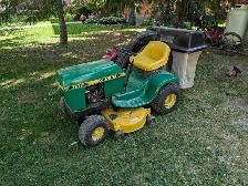 John Deere lawn tractor