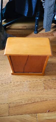 Excellent condition light brown wooden jewlery box for sale! - Photo 6