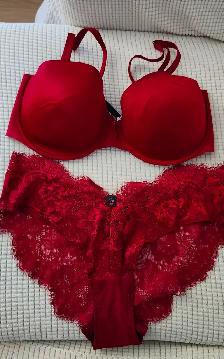 Brand NEW La Senza and Victoria Secret 38DD bra and XL panty